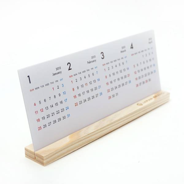木製スタンド付きミニカレンダー おしゃれなノベルティmoku